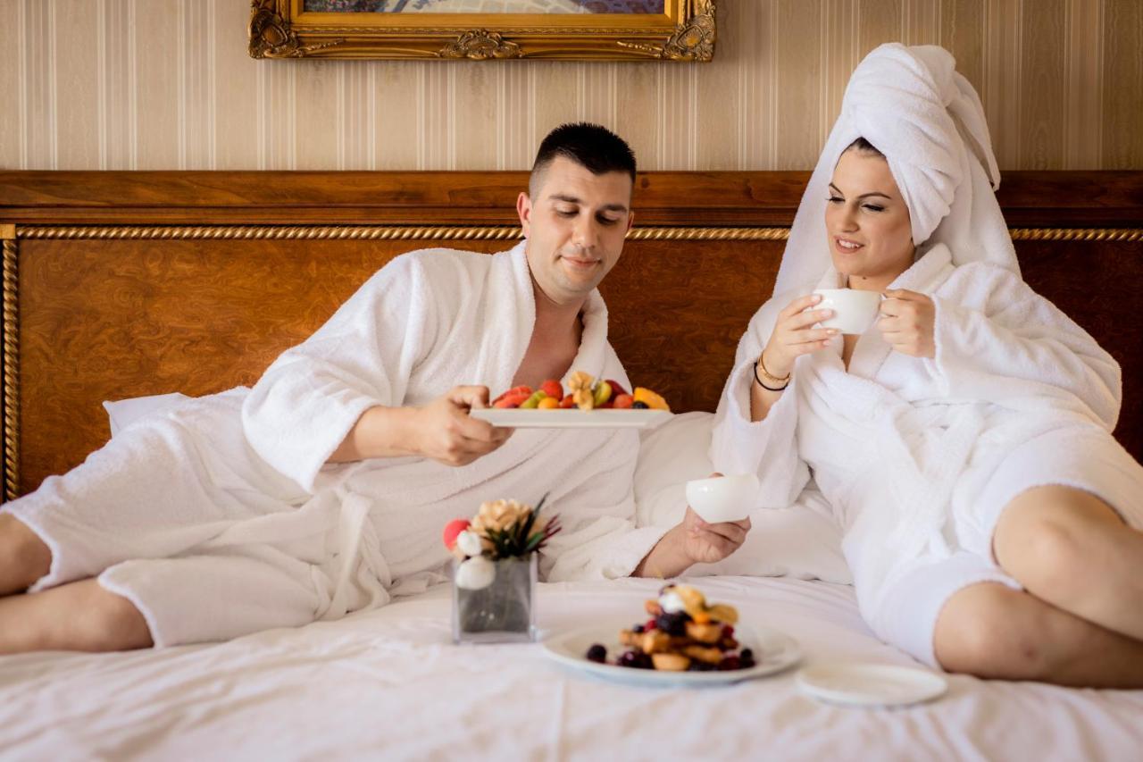 Hotel Palace Marina Dinevi Светий Влас Екстер'єр фото